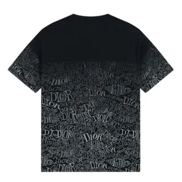 【2026】【 DIOR 公式旗艦店】ディオール   Tシャツ ご好評に付き再入荷！