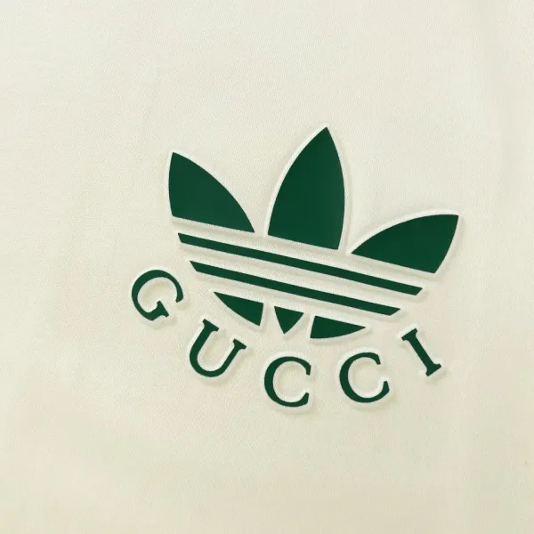 【2026】【GUCCI公式旗艦店】クッチ   Tシャツ ご好評に付き再入荷！