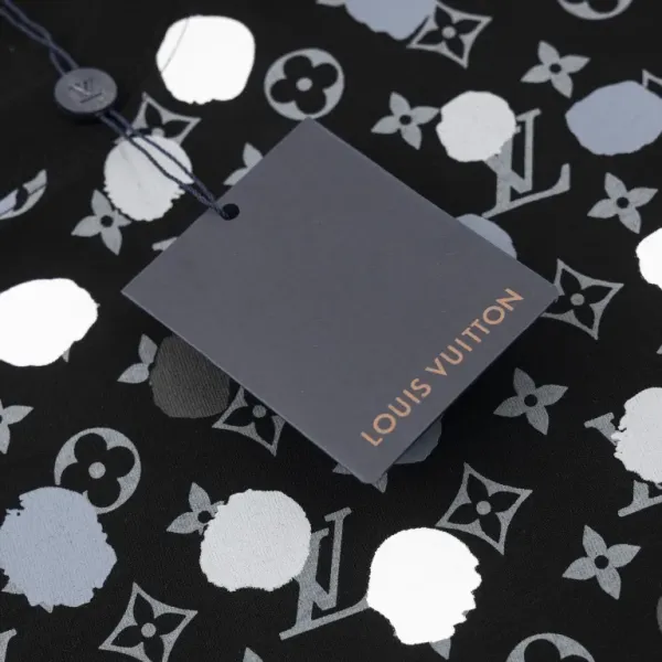 【2026】【LOUIS VUITTON  公式旗艦店】ルイヴィトン   Tシャツ ご好評に付き再入荷！