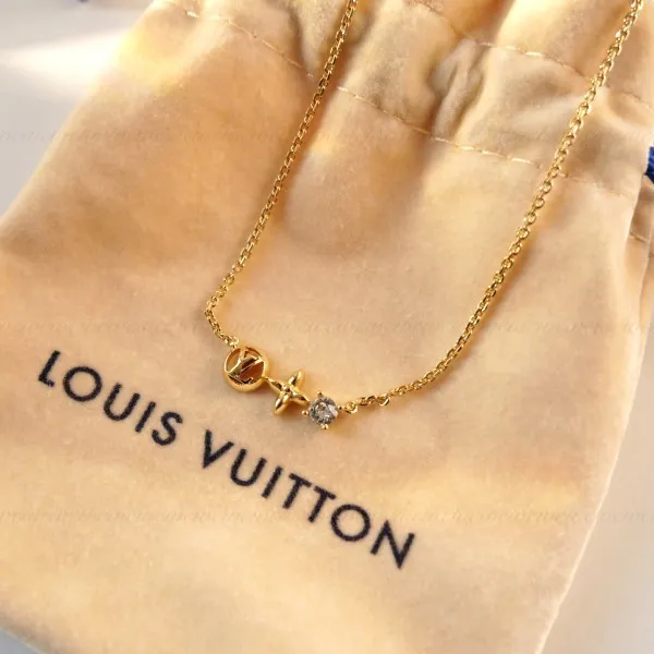 【2026】LOUIS VUITTONすぐ届く■国内発■コリエ・プティ ルイM00368