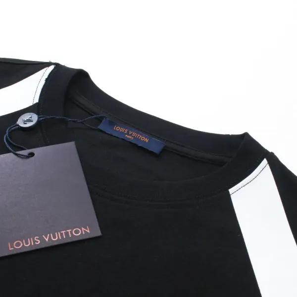 LV【LOUIS VUITTON  公式旗艦店】ルイヴィトン   Tシャツ ご好評に付き再入荷！250211