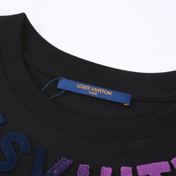 LV【LOUIS VUITTON  公式旗艦店】ルイヴィトン   Tシャツ ご好評に付き再入荷！250211