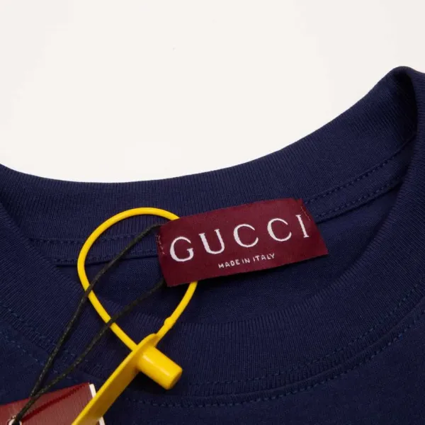 【GUCCI 公式旗艦店】クッチ   Tシャツ ご好評に付き再入荷！ 250214