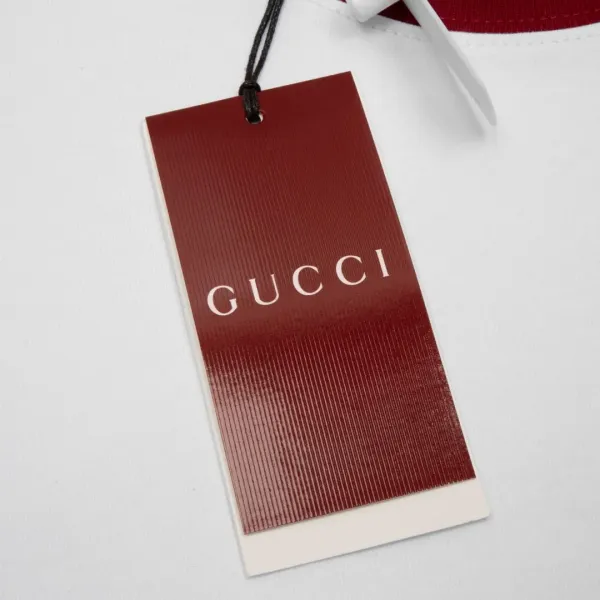 【GUCCI 公式旗艦店】クッチ   Tシャツ ご好評に付き再入荷！ 250214