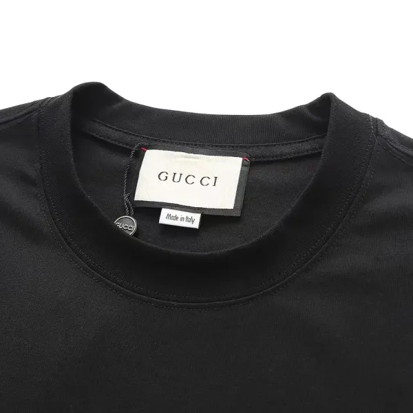 【GUCCI 公式旗艦店】クッチ   Tシャツ ご好評に付き再入荷！ 250214