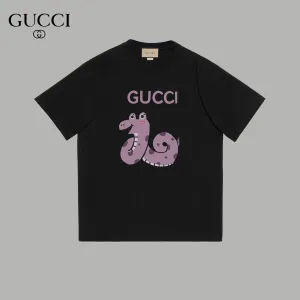 【GUCCI 公式旗艦店】クッチ   Tシャツ ご好評に付き再入荷！ 250214