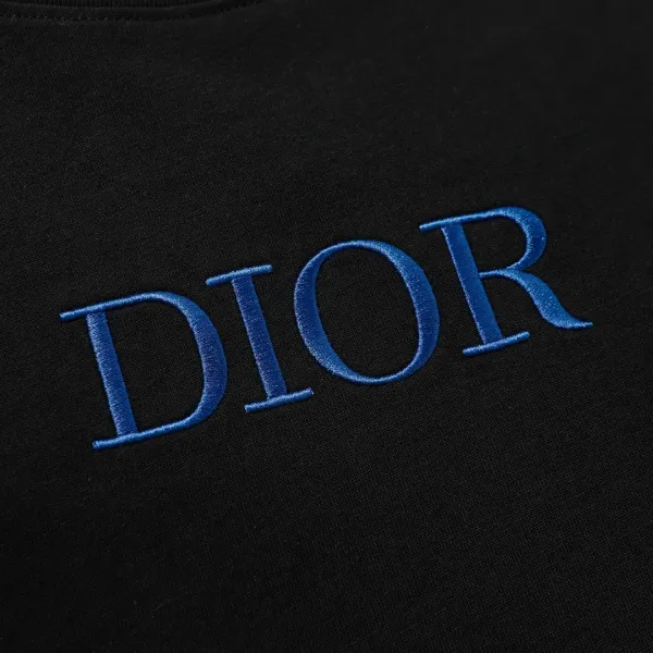 【DIOR 公式旗艦店】ディオール   Tシャツ ご好評に付き再入荷 250210