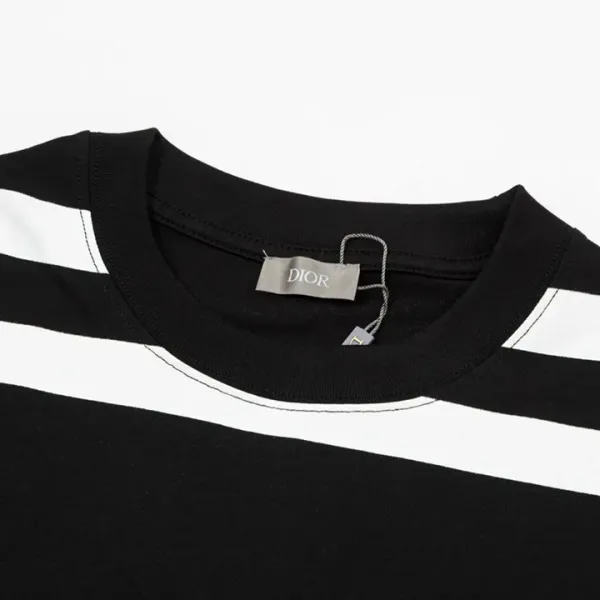 【DIOR 公式旗艦店】ディオール   Tシャツ ご好評に付き再入荷 250210