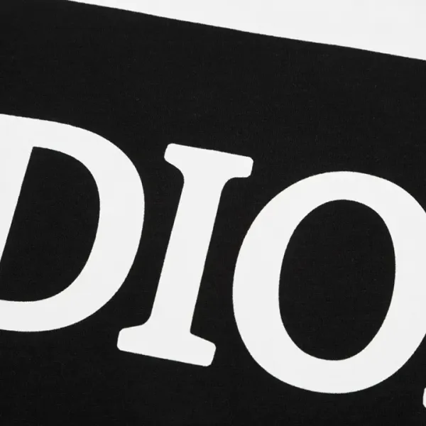 【DIOR 公式旗艦店】ディオール   Tシャツ ご好評に付き再入荷 250210
