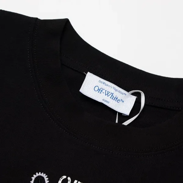 【OFF-WHITE 公式旗艦店】オフホワイト  Tシャツ ご好評に付き再入荷！