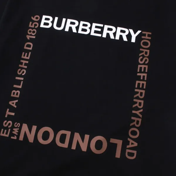 【BURBERRY  公式旗艦店】バーバリー  Tシャツ ご好評に付き再入荷 250211