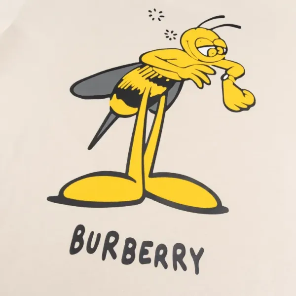 【BURBERRY  公式旗艦店】バーバリー  Tシャツ ご好評に付き再入荷 250211