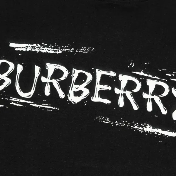 【BURBERRY  公式旗艦店】バーバリー  Tシャツ ご好評に付き再入荷 250211