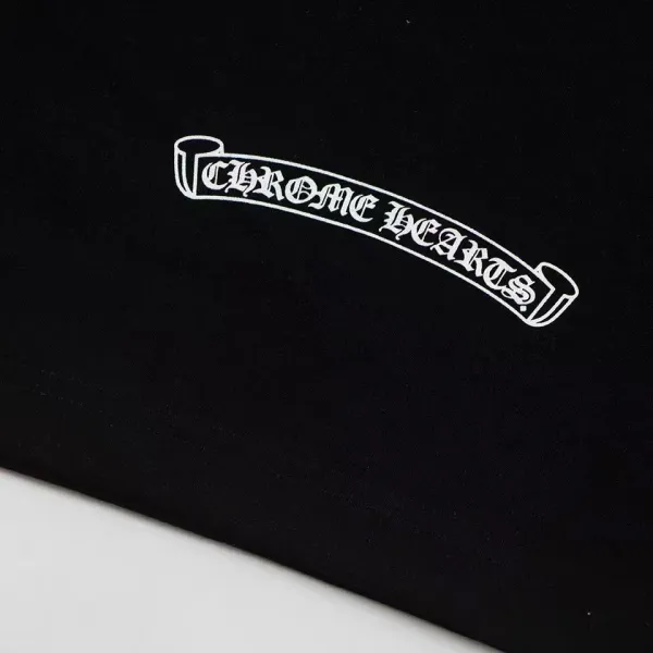 【CHROME HEARTS  公式旗艦店】クロムハーツ    Tシャツご好評に付き再入荷！250212