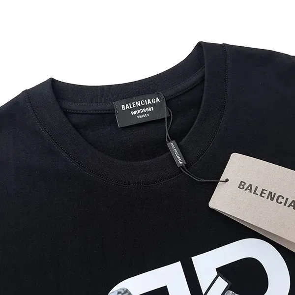 【BALENCIAGA  公式旗艦店】 バレンシアガ    Tシャツご好評に付き再入荷！250210