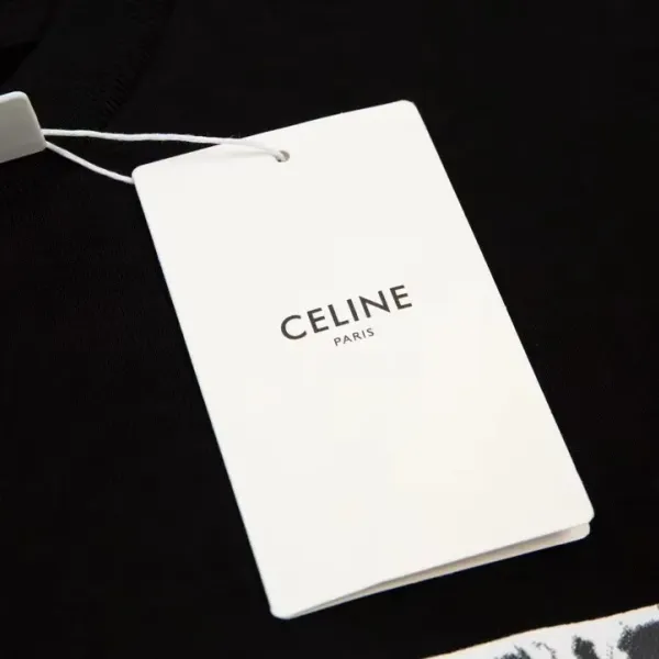 【CELINE 公式旗艦店】セリーヌ   Tシャツ ご好評に付き再入荷！