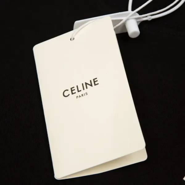 【CELINE  公式旗艦店】セリーヌ  Tシャツ ご好評に付き再入荷！