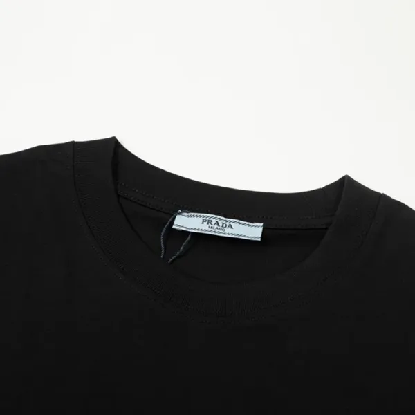 【PRADA 公式旗艦店】プラダ    Tシャツご好評に付き再入荷！ 250213