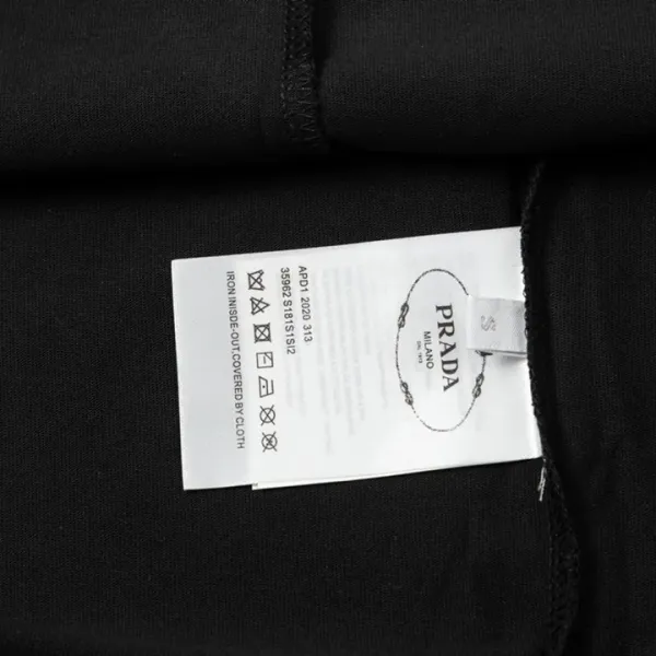 【PRADA 公式旗艦店】プラダ    Tシャツご好評に付き再入荷！ 250213