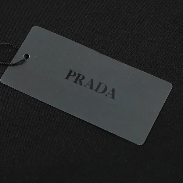 【PRADA  公式旗艦店】プラダ  Tシャツ ご好評に付き再入荷！250213