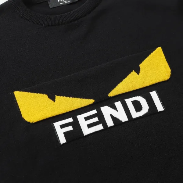 【FENDI公式旗艦店】フェンディ Tシャツ ご好評に付き再入荷! 250214 【FENDI公式旗艦店】フェンディ Tシャツ ご好評に付き再入荷! 250214