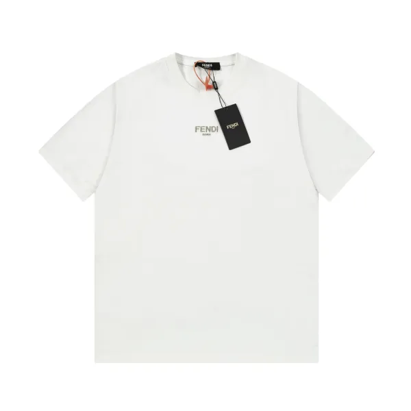 【FENDI公式旗艦店】フェンディ  Tシャツ ご好評に付き再入荷！ 250214