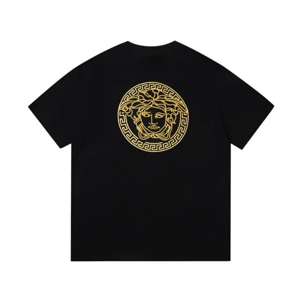 【VERSACE  公式旗艦店】ヴェルサーチ  Tシャツ ご好評に付き再入荷！250218