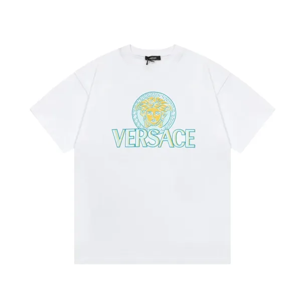 【VERSACE  公式旗艦店】ヴェルサーチ  Tシャツ ご好評に付き再入荷！250218