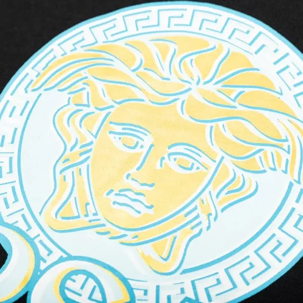 【VERSACE  公式旗艦店】ヴェルサーチ  Tシャツ ご好評に付き再入荷！250218