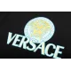 【VERSACE  公式旗艦店】ヴェルサーチ  Tシャツ ご好評に付き再入荷！250218