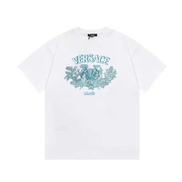 【VERSACE  公式旗艦店】ヴェルサーチ  Tシャツ ご好評に付き再入荷！250218