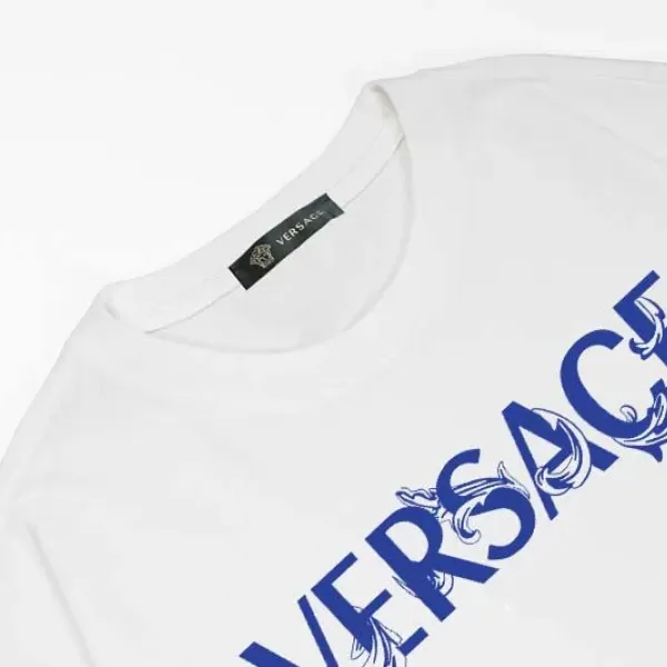 【VERSACE  公式旗艦店】ヴェルサーチ Tシャツご好評に付き再入荷 24628