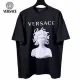 【VERSACE  公式旗艦店】ヴェルサーチ  Tシャツ ご好評に付き再入荷！