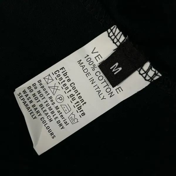 【VERSACE  公式旗艦店】ヴェルサーチ  Tシャツ ご好評に付き再入荷！