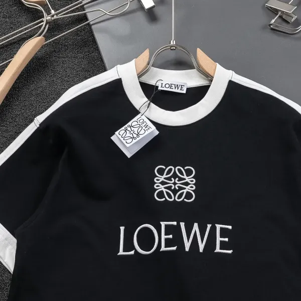 【LOEWE 公式旗艦店】ロエベ   Tシャツ ご好評に付き再入荷！250213