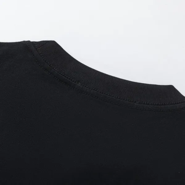 【GIVENCHY   公式旗艦店】 ジバンシー   Tシャツ ご好評に付き再入荷！ 250215
