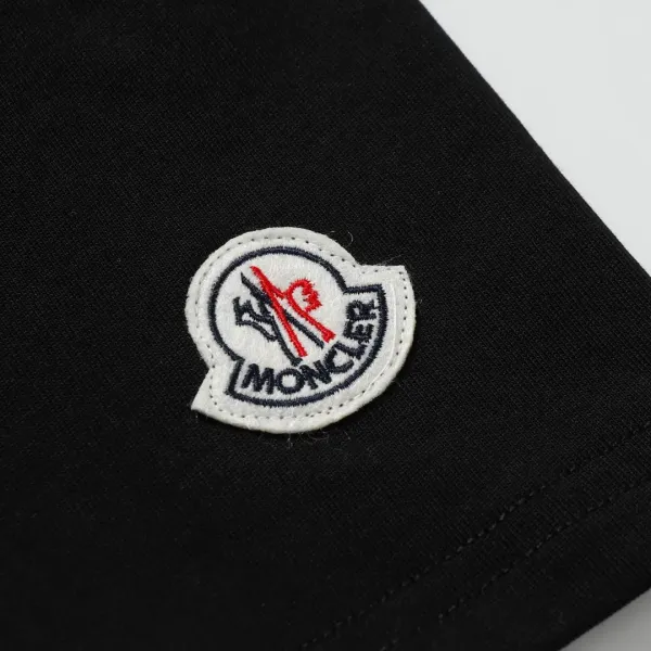 【MONCLER  公式旗艦店】モンクレール   Tシャツご好評に付き再入荷！250212