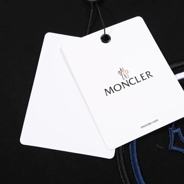 【MONCLER  公式旗艦店】モンクレール   Tシャツご好評に付き再入荷！250212