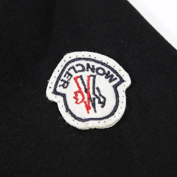【MONCLER  公式旗艦店】モンクレール   Tシャツご好評に付き再入荷！250212