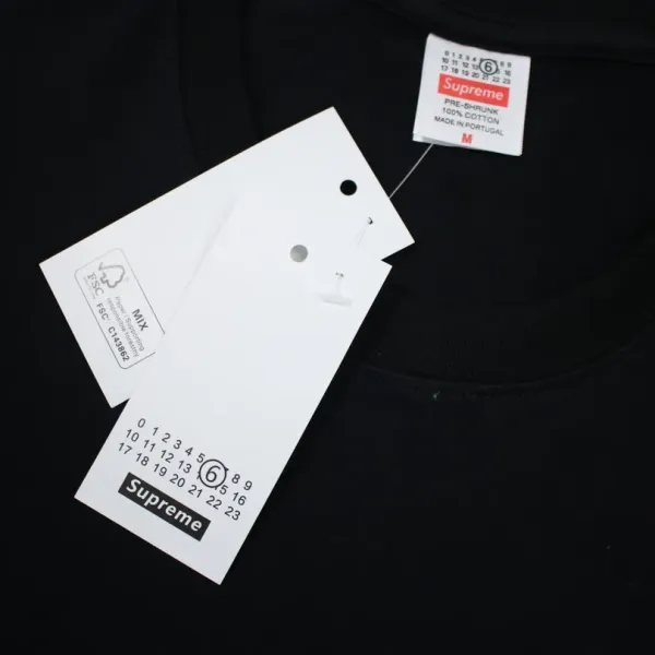 【Supreme  公式旗艦店】シュプリーム  Tシャツご好評に付き再入荷！