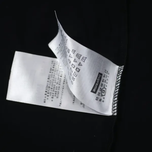 【Supreme  公式旗艦店】シュプリーム  Tシャツご好評に付き再入荷！