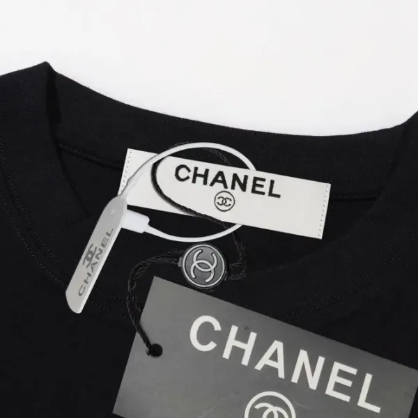 【CHANEL 公式旗艦店】シャネル  Tシャツ ご好評に付き再入荷 240719