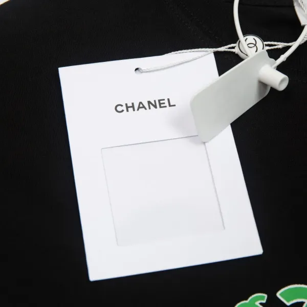 【CHANEL 公式旗艦店】シャネル  Tシャツ ご好評に付き再入荷！