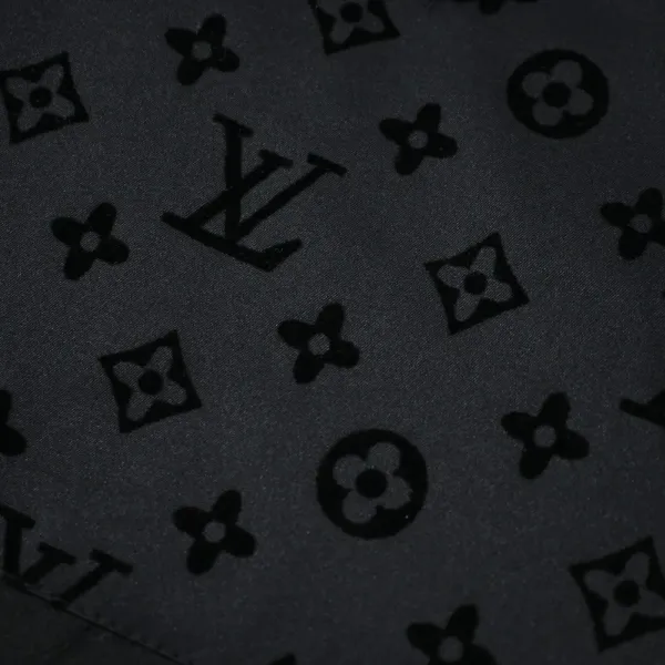 LV【LOUIS VUITTON 公式旗艦店】ルイヴィトン  シャツ ご好評に付き再入荷  250219