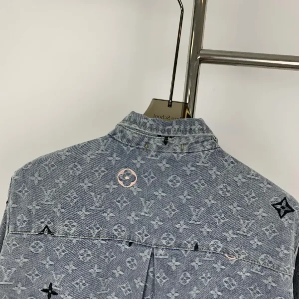 LV【LOUIS VUITTON 公式旗艦店】ルイヴィトン シャツ ご好評に付き再入荷 250219 LV【LOUIS VUITTON 公式旗艦店】ルイヴィトン シャツ ご好評に付き再入荷 250219