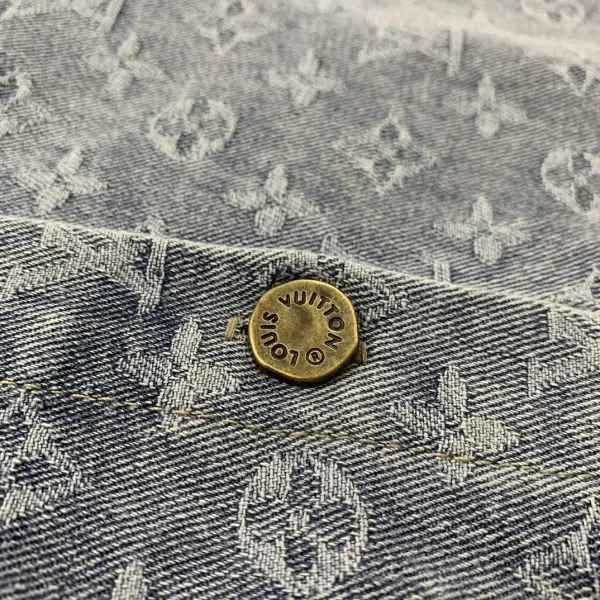 LV【LOUIS VUITTON 公式旗艦店】ルイヴィトン シャツ ご好評に付き再入荷 250219 LV【LOUIS VUITTON 公式旗艦店】ルイヴィトン シャツ ご好評に付き再入荷 250219