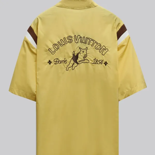 LV【LOUIS VUITTON 公式旗艦店】ルイヴィトン  半袖シャツ ご好評に付き再入荷  250219