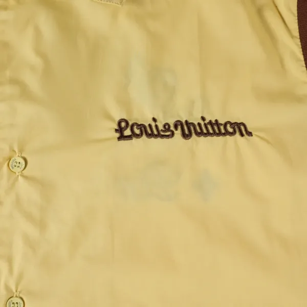 LV【LOUIS VUITTON 公式旗艦店】ルイヴィトン  半袖シャツ ご好評に付き再入荷  250219