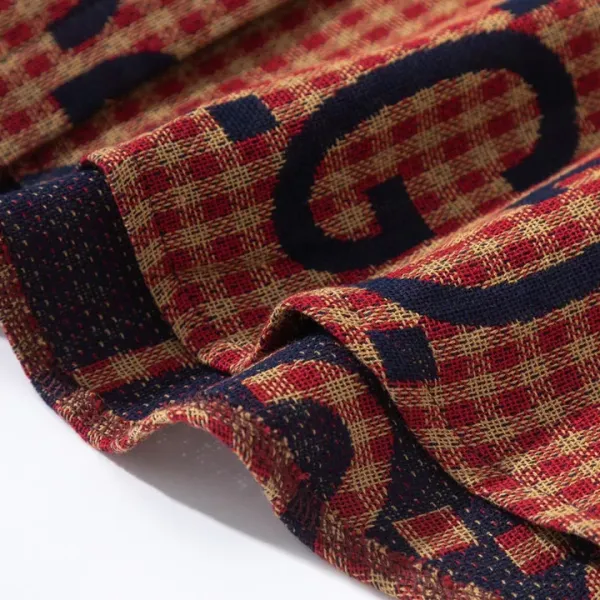 【GUCCI  公式旗艦店】グッチ  シャツ ご好評に付き再入荷  250222