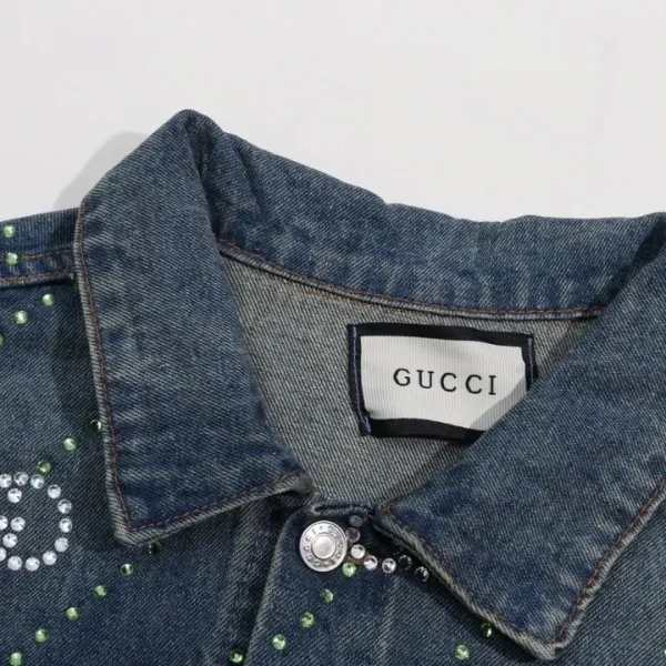 【GUCCI  公式旗艦店】グッチ  シャツ ご好評に付き再入荷  250222
